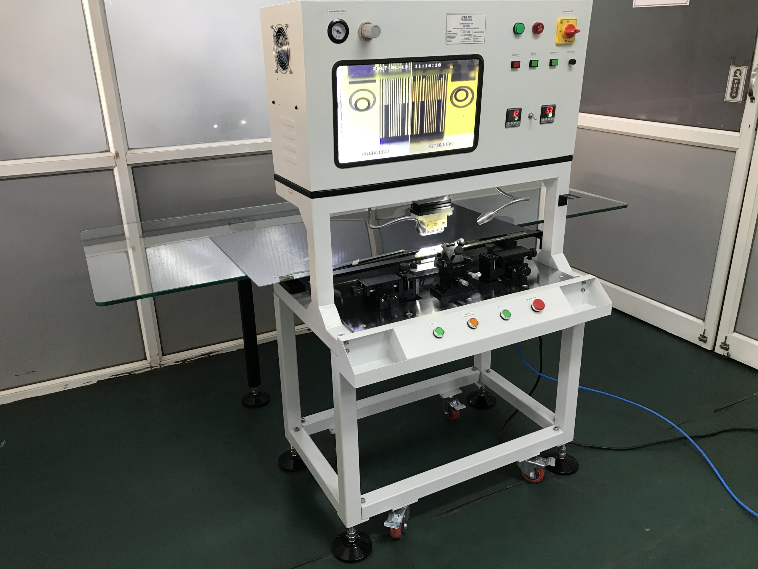 Low-cost manual COF bonding machine